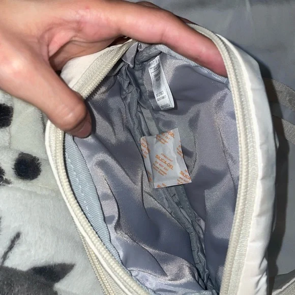 Adidas Sport Pack Waist Bag Fanny Pack Crossbody Bag White - Picture 2 of 3